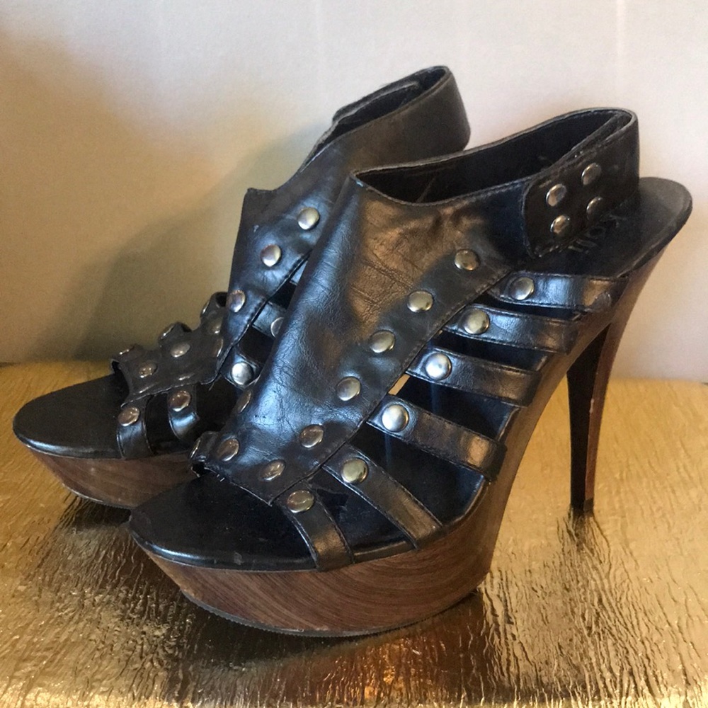 Women’s size 9 stiletto high wood look heel sandals black metal Strappy platform